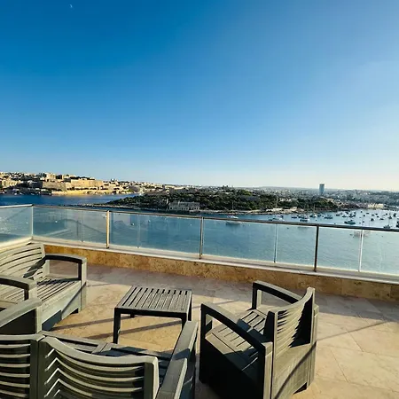 Panoramic & Jacuzzi Sliema Penthouse Lägenhet