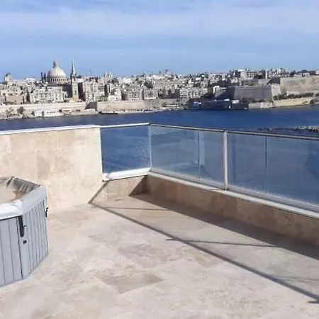Valletta View With Mspa Jacuzzi On Terrace & Seaview Penthouse