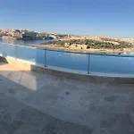 Valletta View With Mspa Jacuzzi On Terrace & Seaview Penthouse