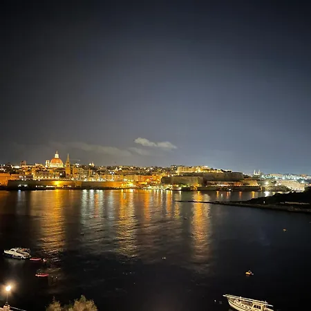 Valletta View With Mspa Jacuzzi On Terrace & Seaview Penthouse Appartamento *