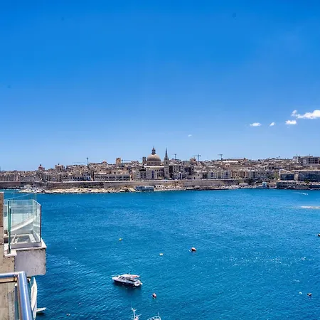 Panoramic & Jacuzzi Sliema Penthouse * Gzira