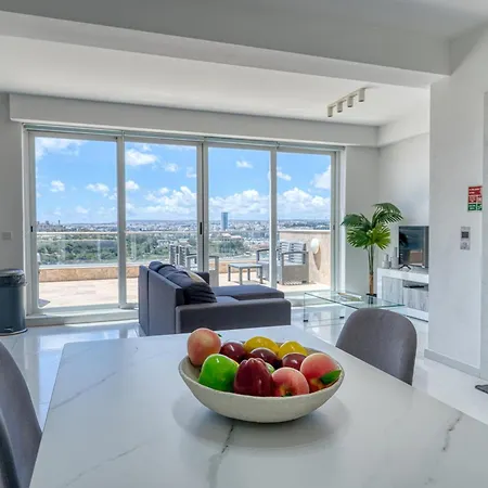 Panoramic & Jacuzzi Sliema Penthouse Апартаменты *