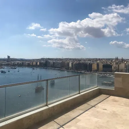 아파트 Valletta View With Mspa Jacuzzi On Terrace & Seaview Penthouse