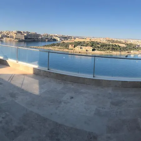 Valletta View With Mspa Jacuzzi On Terrace & Seaview Penthouse