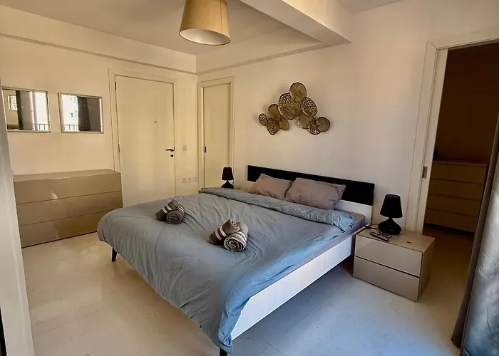 Valletta View With Mspa Jacuzzi On Terrace & Seaview Penthouse * Gzira