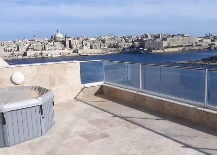 Valletta View With Mspa Jacuzzi On Terrace & Seaview Penthouse
