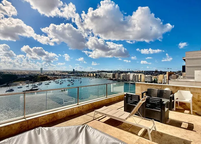 Valletta View With Mspa Jacuzzi On Terrace & Seaview Penthouse Gzira